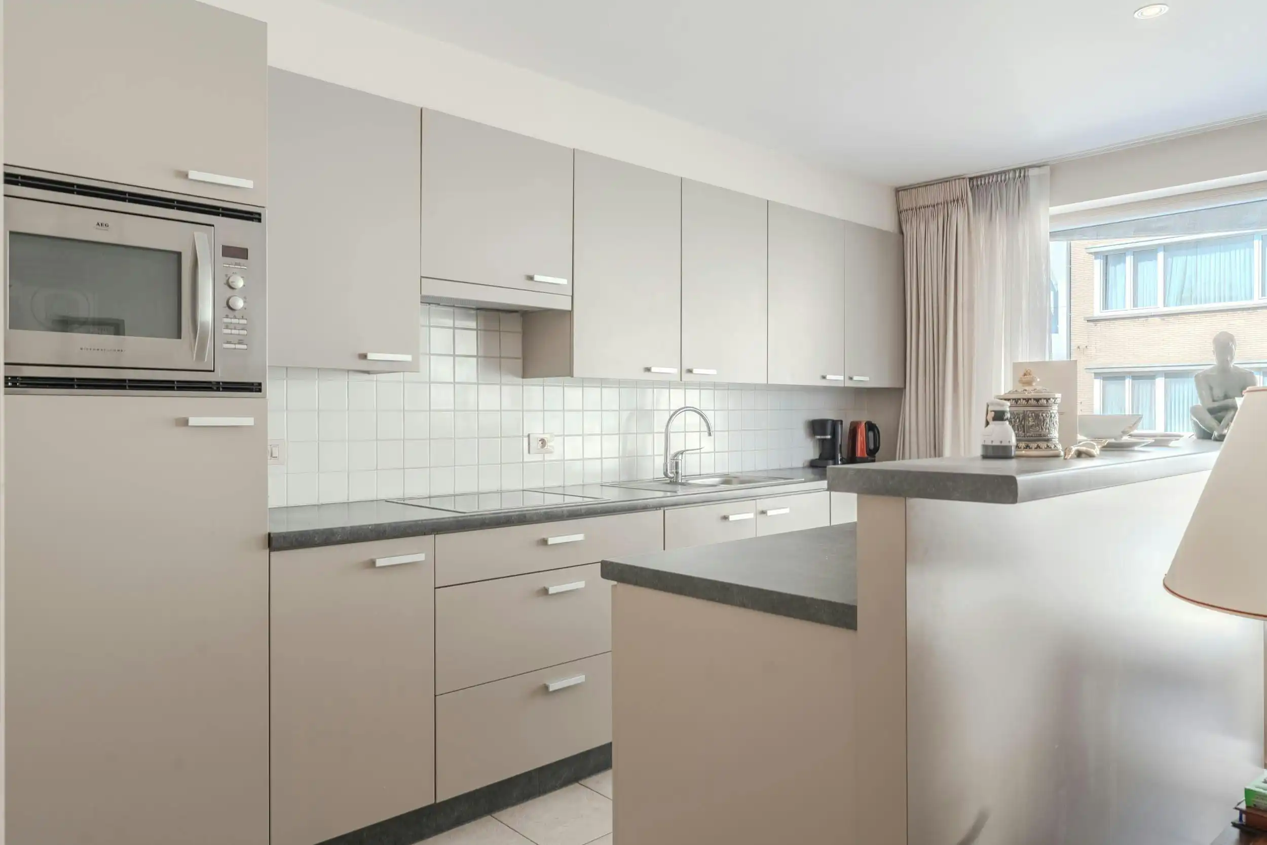Ruim investeringsappartement met 2 slaapkamers te Oostende foto 4