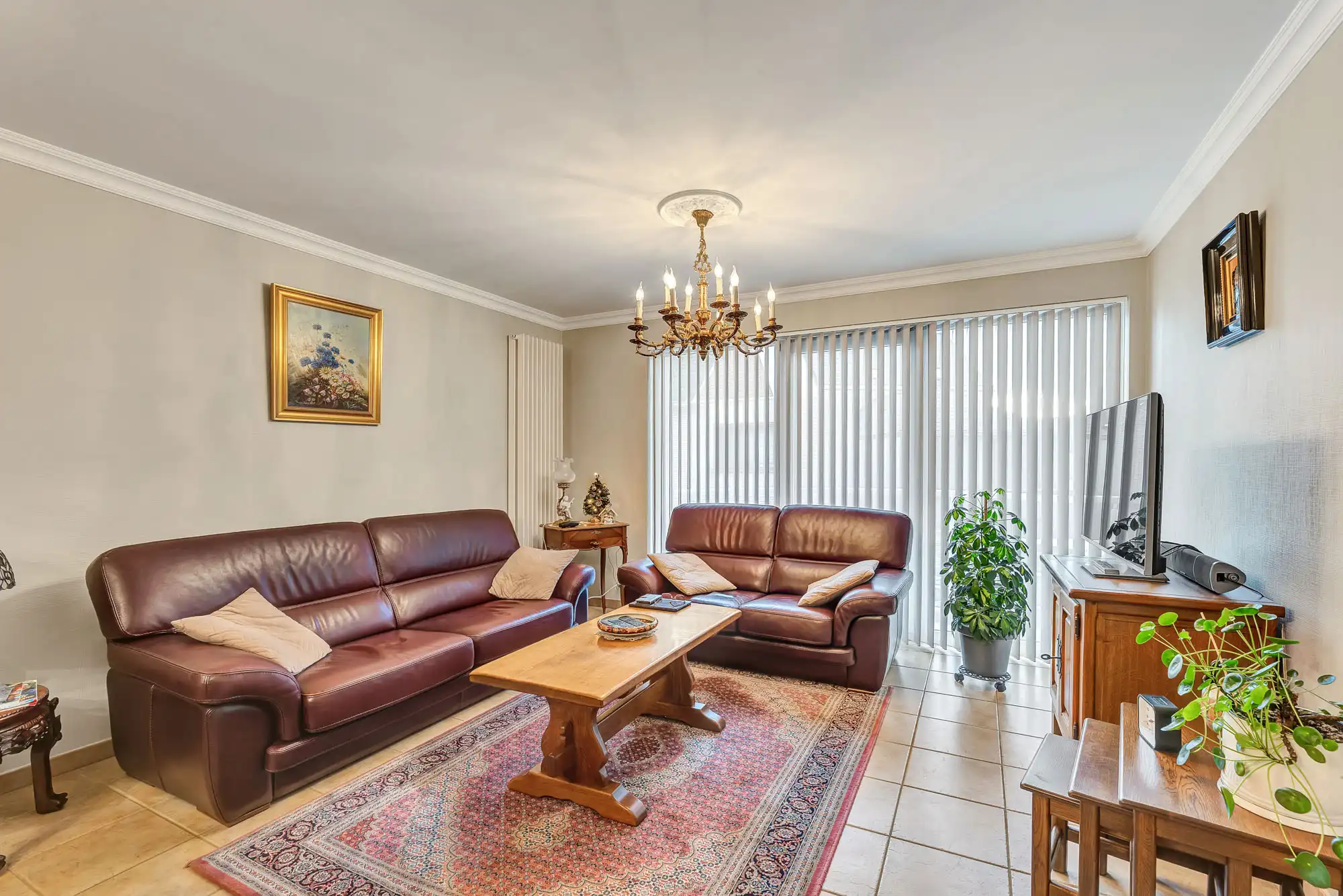 Instapklaar appartement met ruime garage foto 5