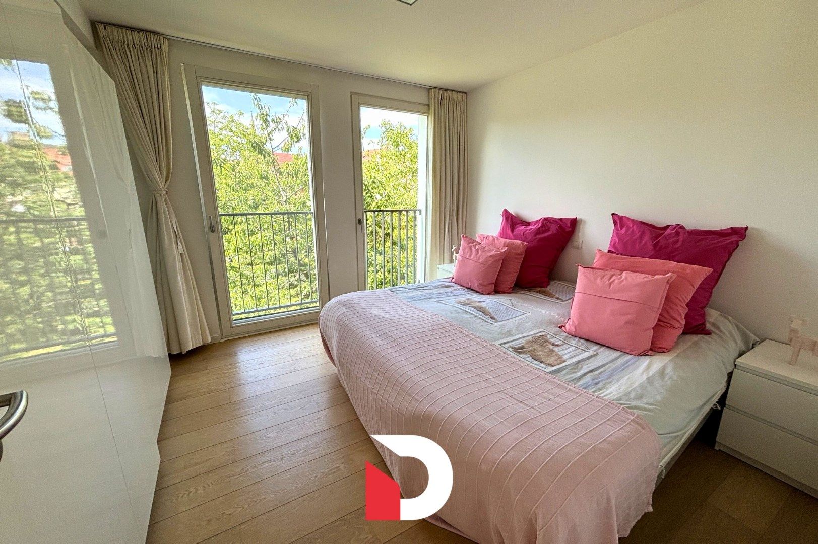 Ruim en Luxueus Appartement te Huur in Residentie Minnewater – Brugge Centrum foto 11