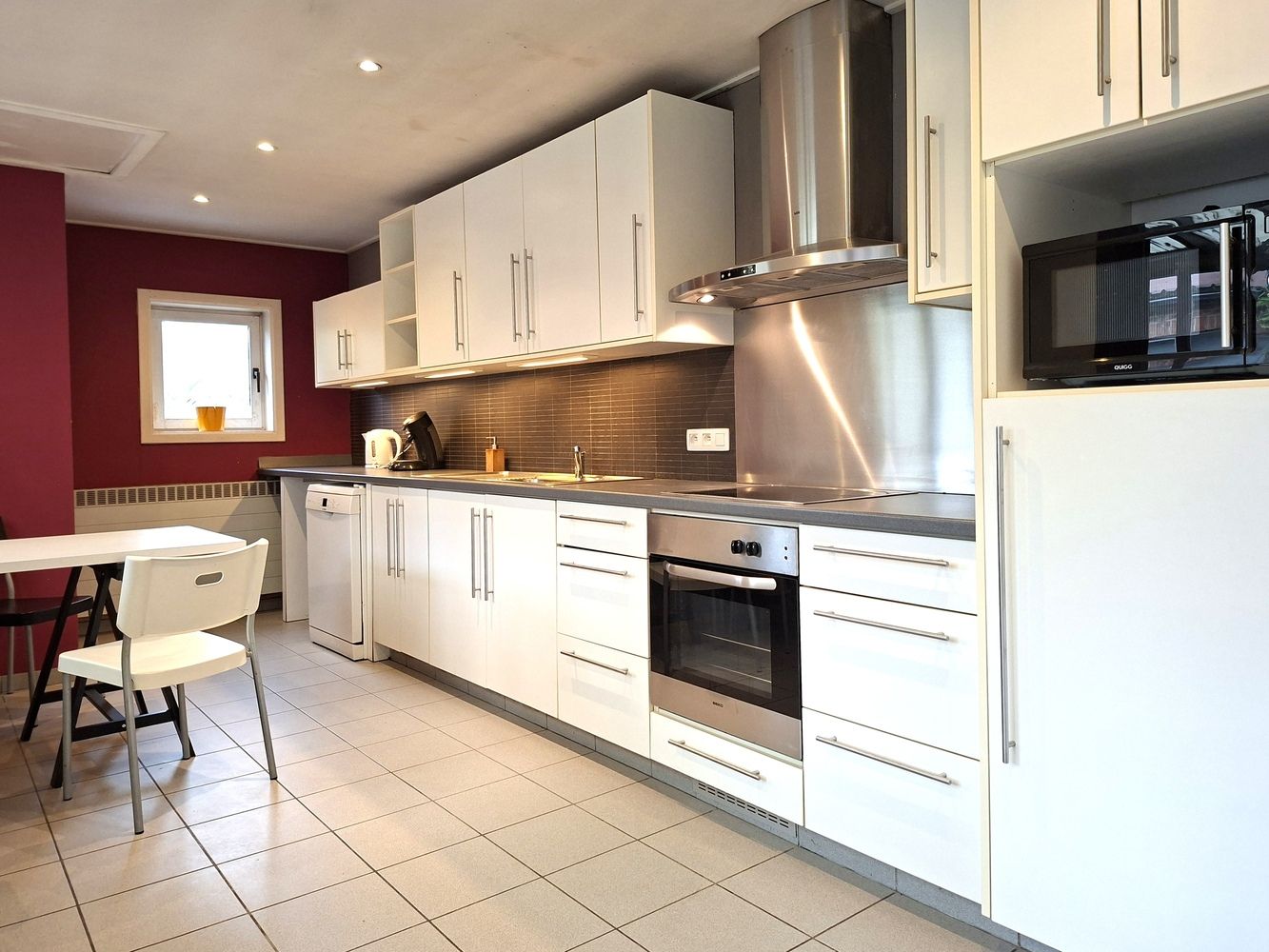 Licht te renoveren woning / 4 slaapkamers en tuin / centrale ligging foto 12