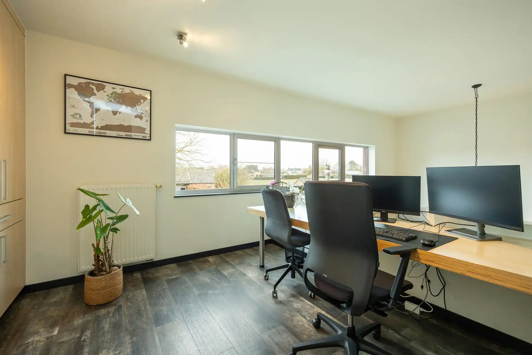 Ruime gezinswoning met tuin in een doodlopende straat. foto 14