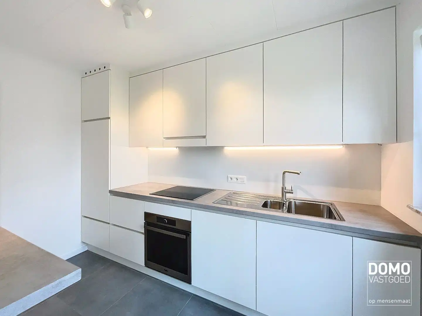 Gerenoveerde woning met tuin en inpandige garage gelegen te Spalbeek, 2 slaapkamers, 140m² bewoonbare oppervlakte, Energielabel C foto 6