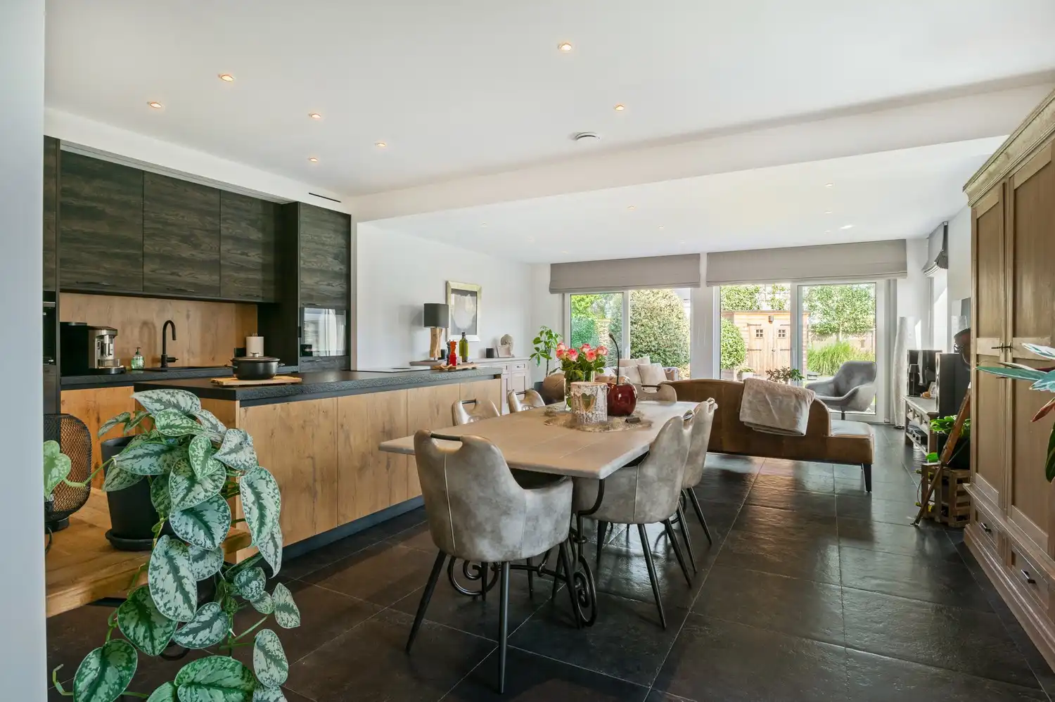 Stijlvolle halfopen BEN-woning met 2 slaapkamers en uitbreidingsmogelijkheden op zolder in Wommelgem! foto 5