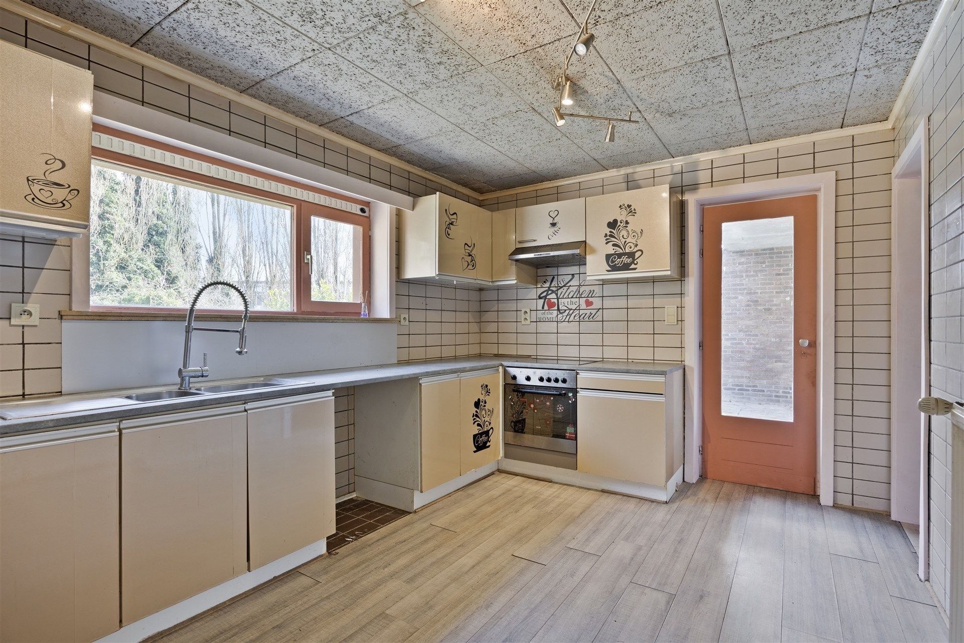 Op te frissen bungalow met 3 slaapkamers in Wetteren foto 6