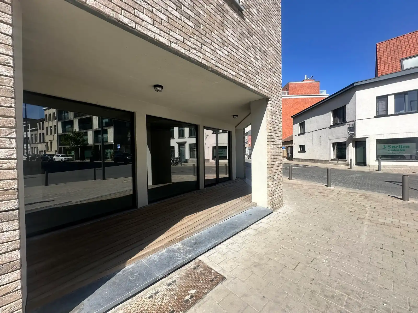 Horecapand met overdekt terras en privatieve tuin foto 3