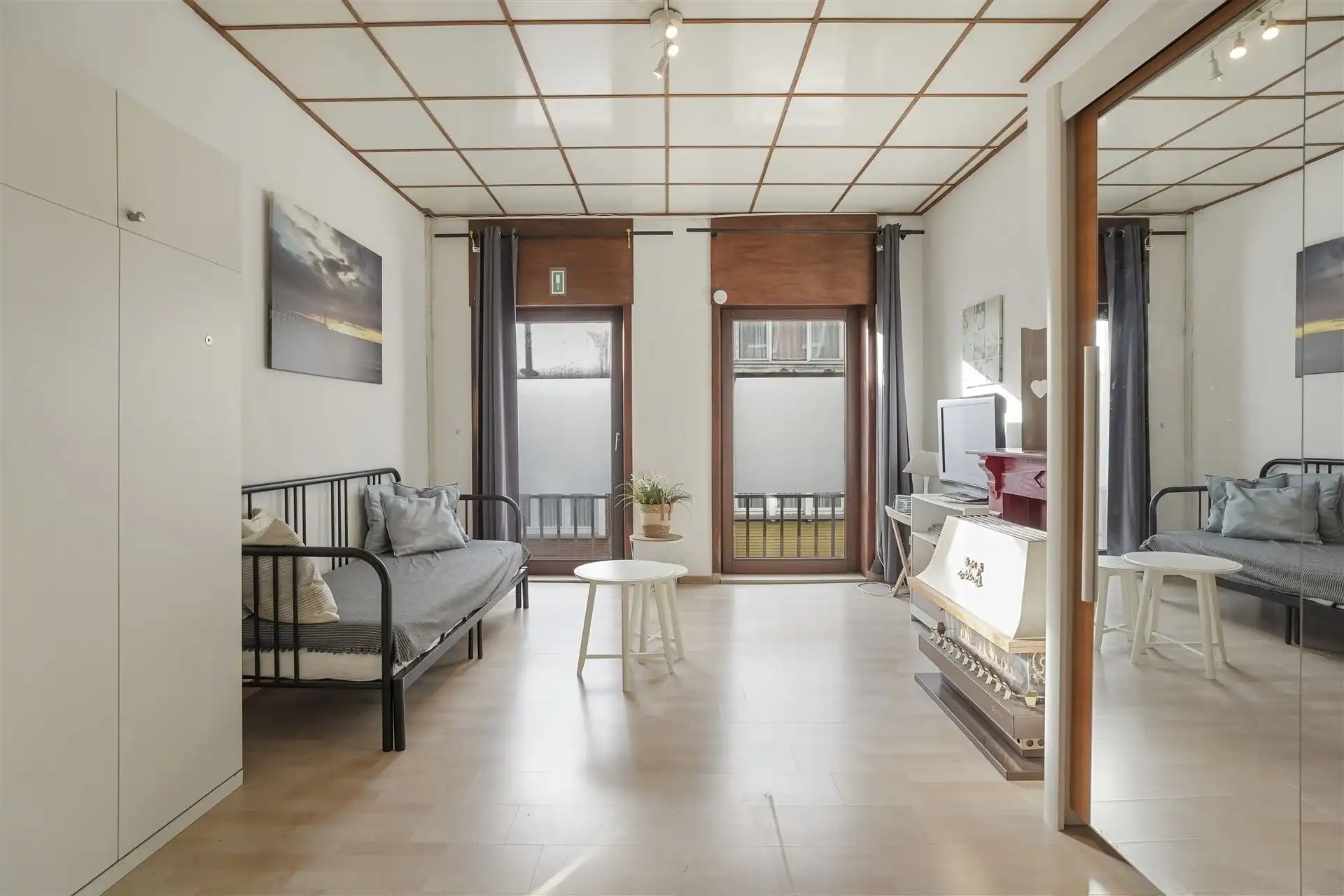 INSTAPKLAAR / VLAKBIJ ZEEDIJK  foto 2