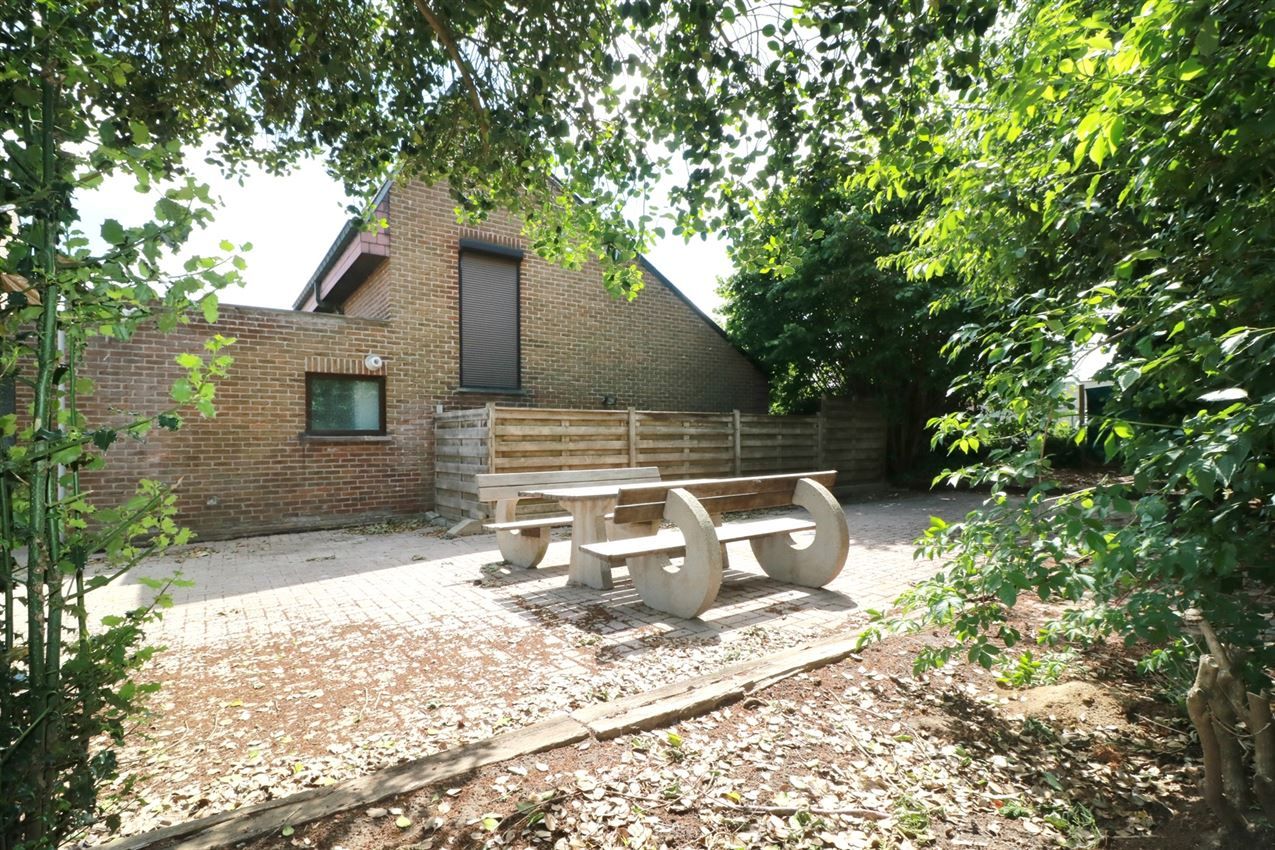 label c, architecturaal plaatje, 6 slpk. mogelijk foto 2
