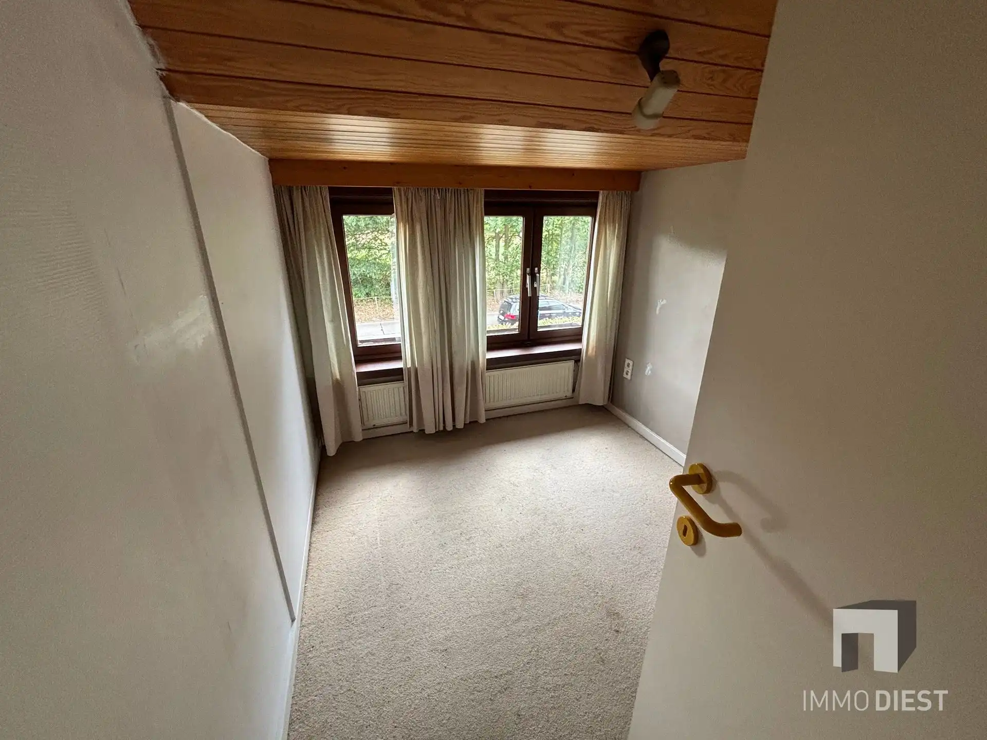 Te koop: Te renoveren vrijstaande woning met 3 slaapkamers en ruime garage  foto 18