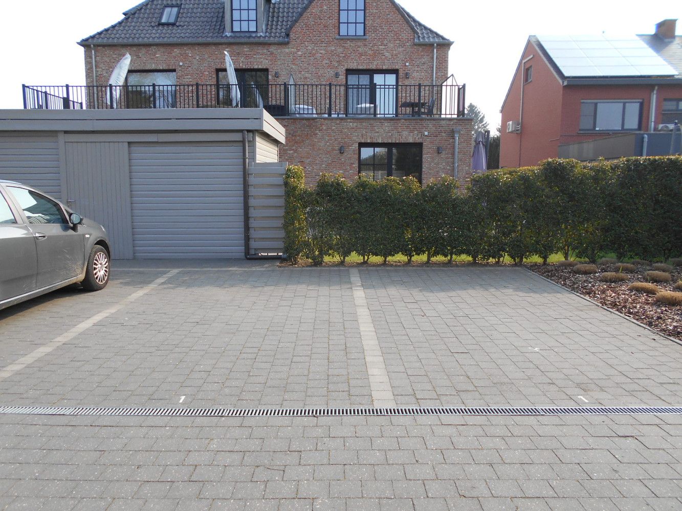 Duplex-appartement, 2 slaapkamers, terras, 2 parkeerplaatsen. foto 4