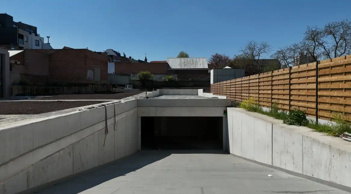 Garagebox in hartje Leuven met mogelijkheid tot elektrisch laden! foto 3