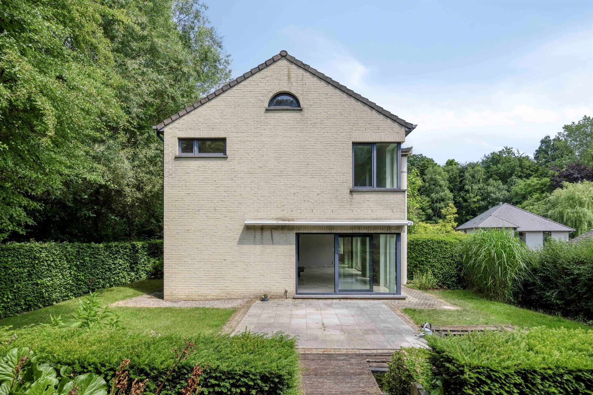 Prachtige moderne villa in rustige wijk foto 32
