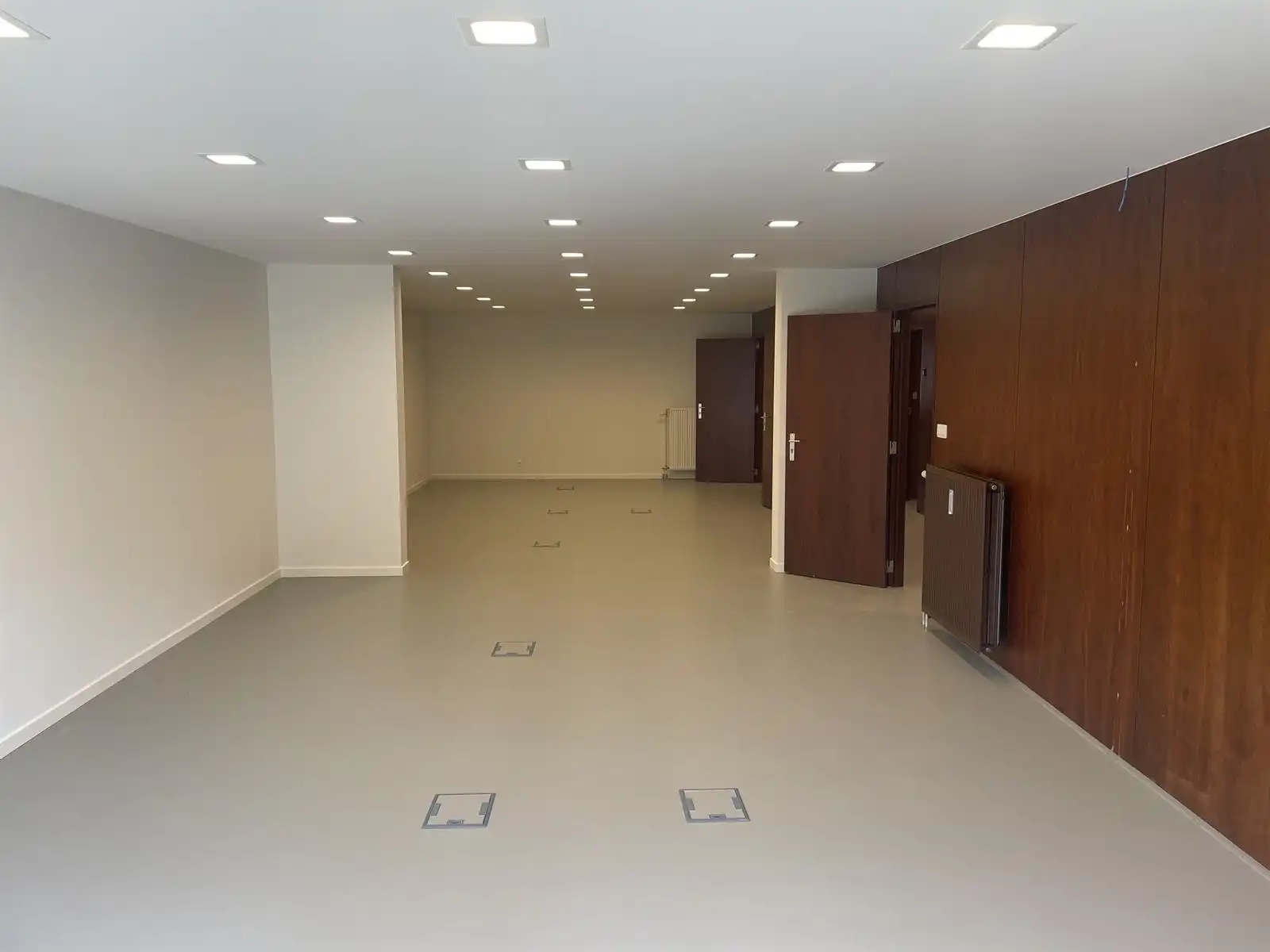 Prestigieus kantoor te huur op de Frankrijklei foto 6