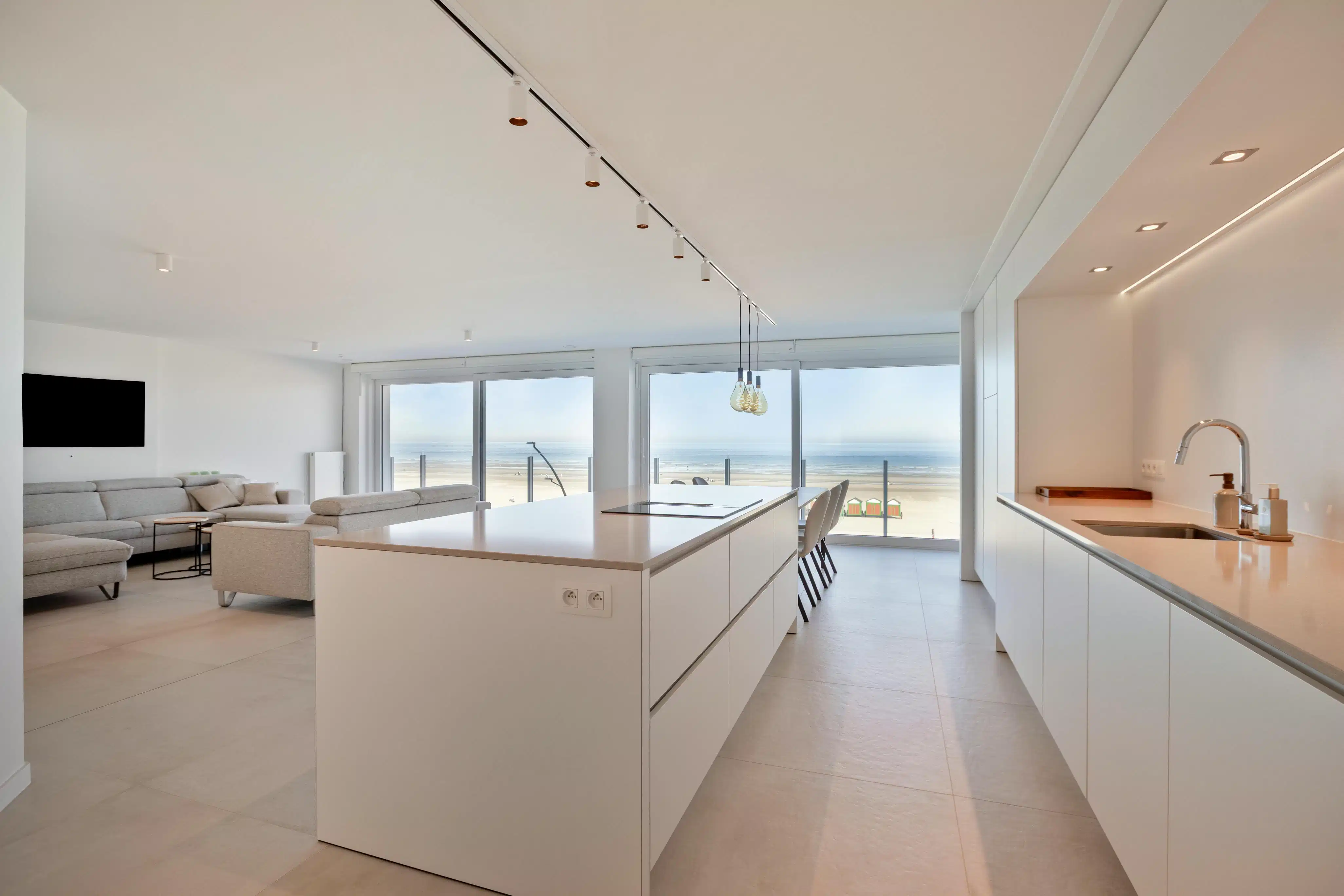 Uniek appartement met 4 slaapkamers op de Zeedijk te De Panne foto 6