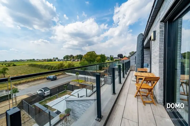 Exclusief appartement met uniek uitzicht te Alken. Inclusief 3 parkeerplaatsen en ruime kelderberging. foto 5