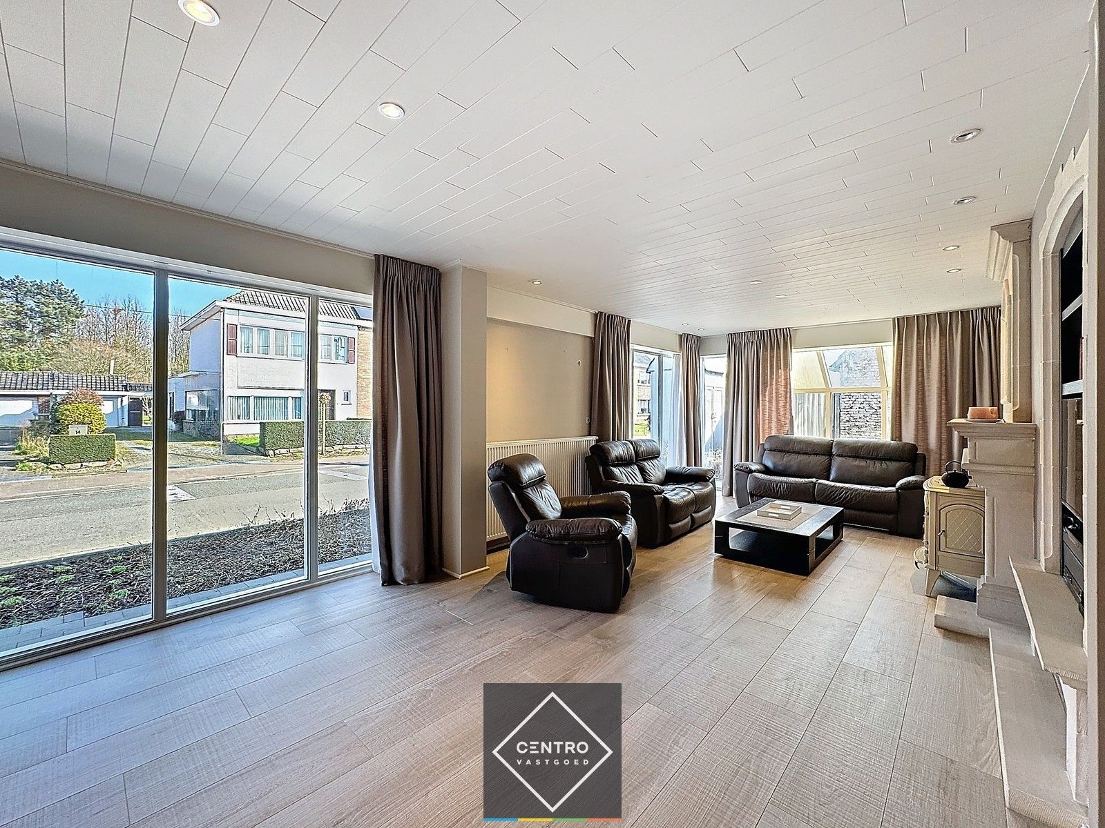 INSTAPKLARE woning met 4 slpks, 2 badks, PRAKTIJKRUIMTE en met MAGAZIJN! foto 7
