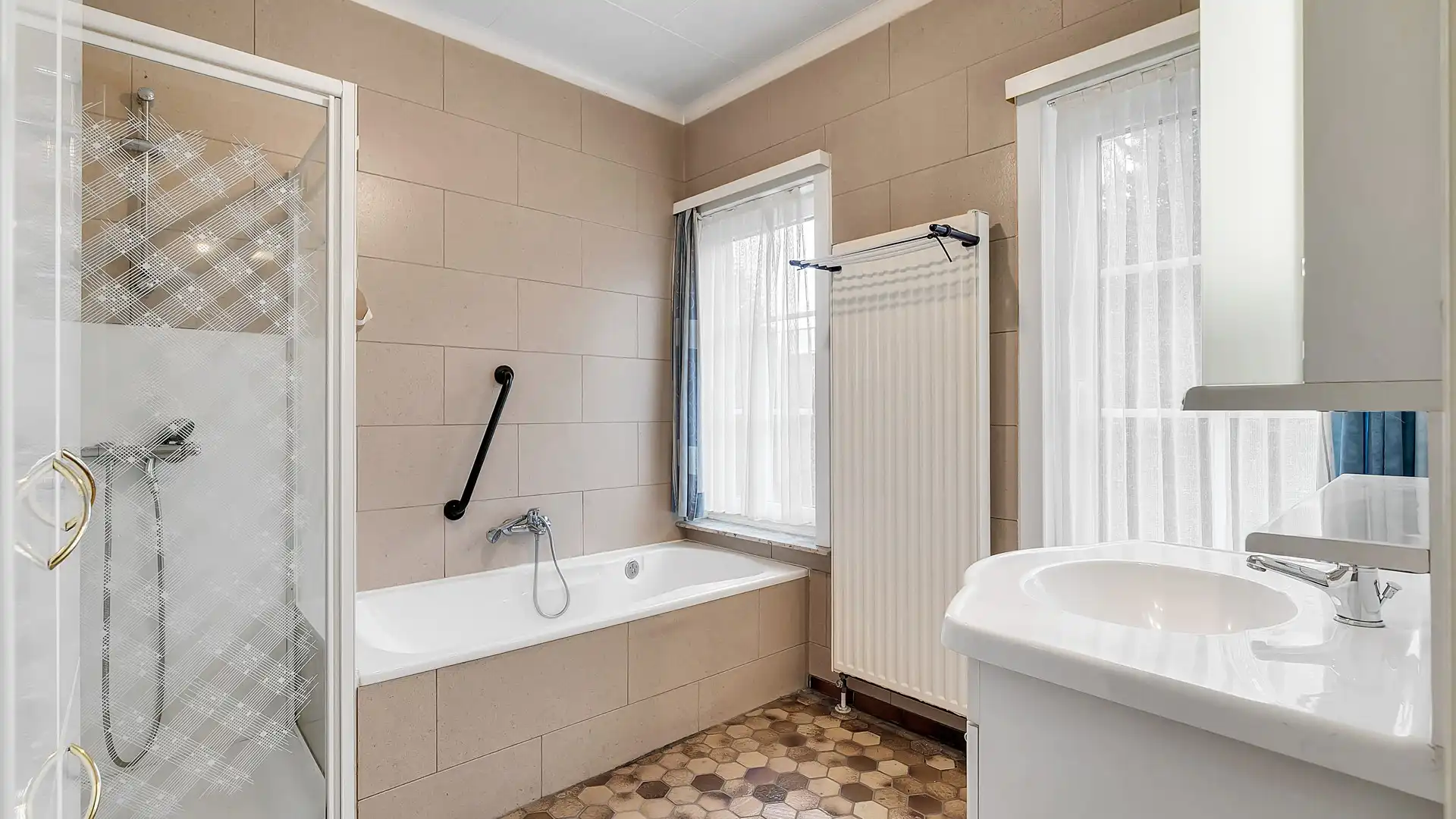 Open bebouwing met 4 slaapkamers op TOP locatie in Zutendaal foto 11