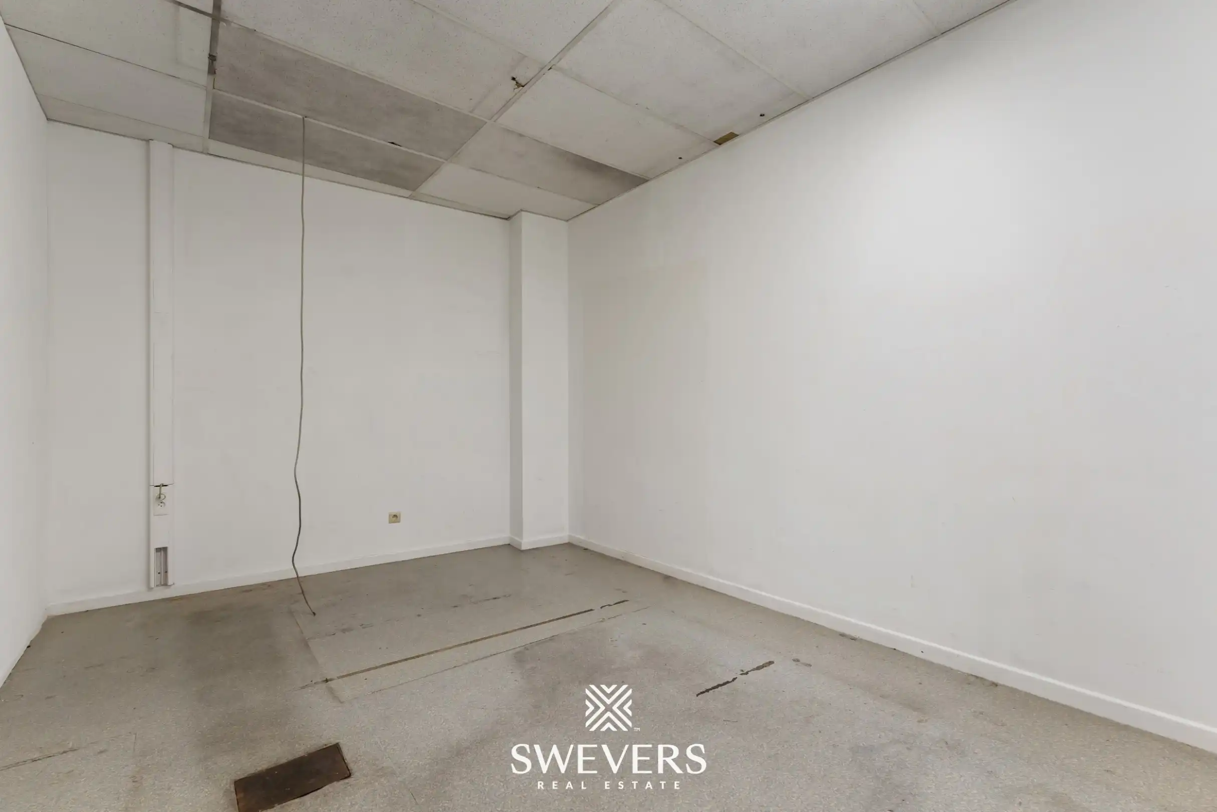 Commerciële opportuniteit met veel visibiliteit en ruimte in het centrum van Beringen foto 25