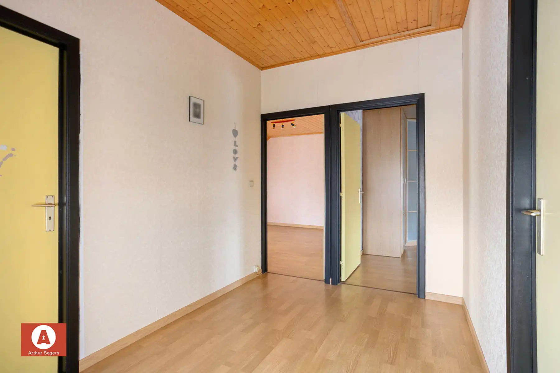 Instapklare HOB met oprit & dubbele garage met zolder. foto 20