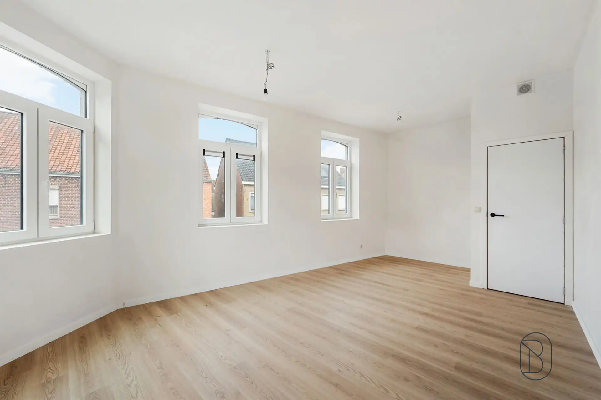 Hoogwaardig afgewerkt appartement met terras foto 9
