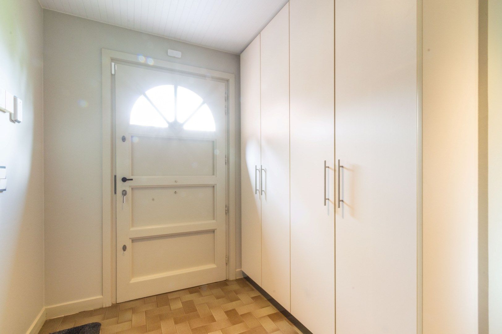 GELIJKVLOERSVILLA MET 3 SLP, GARAGE & ZWEMBAD ! foto 6