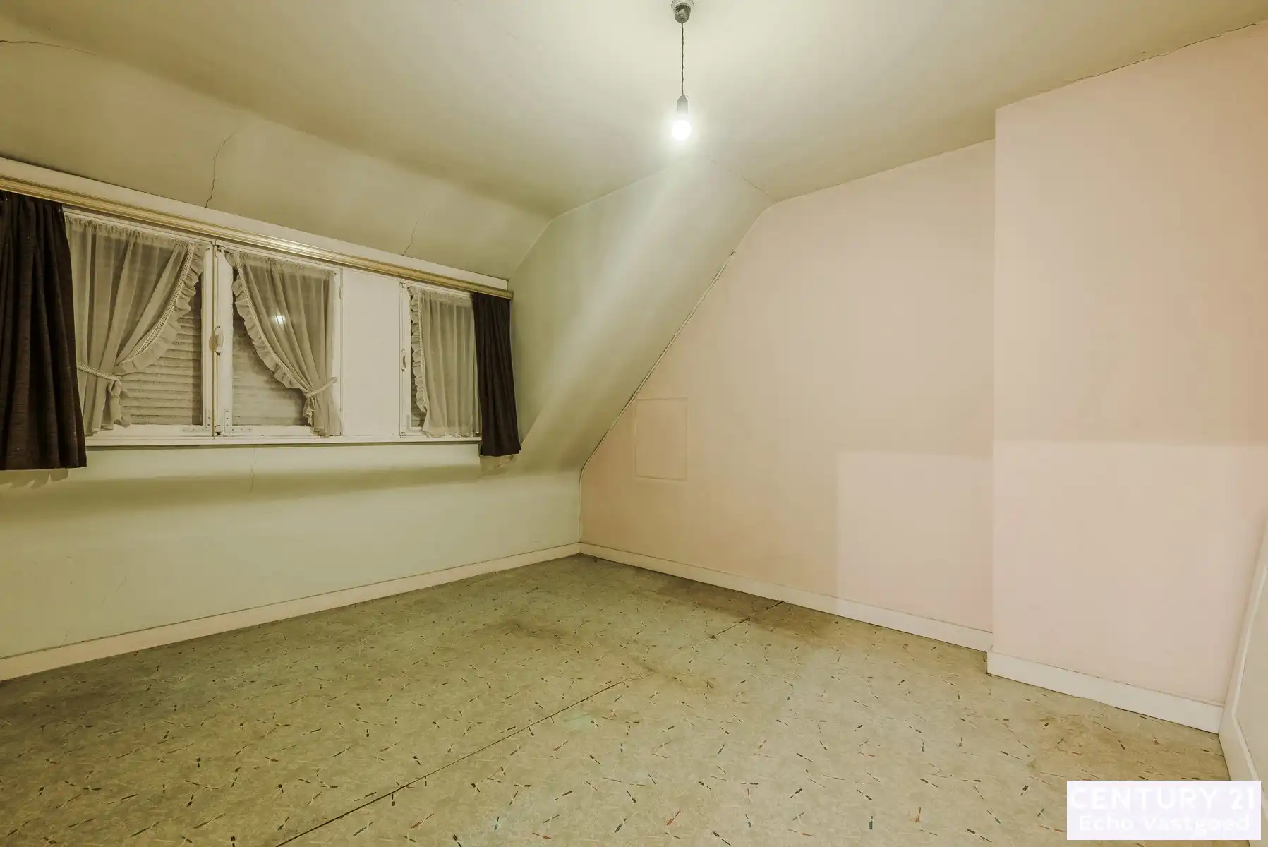 Te renoveren woning met potentieel in hartje Oud-Turnhout foto 15