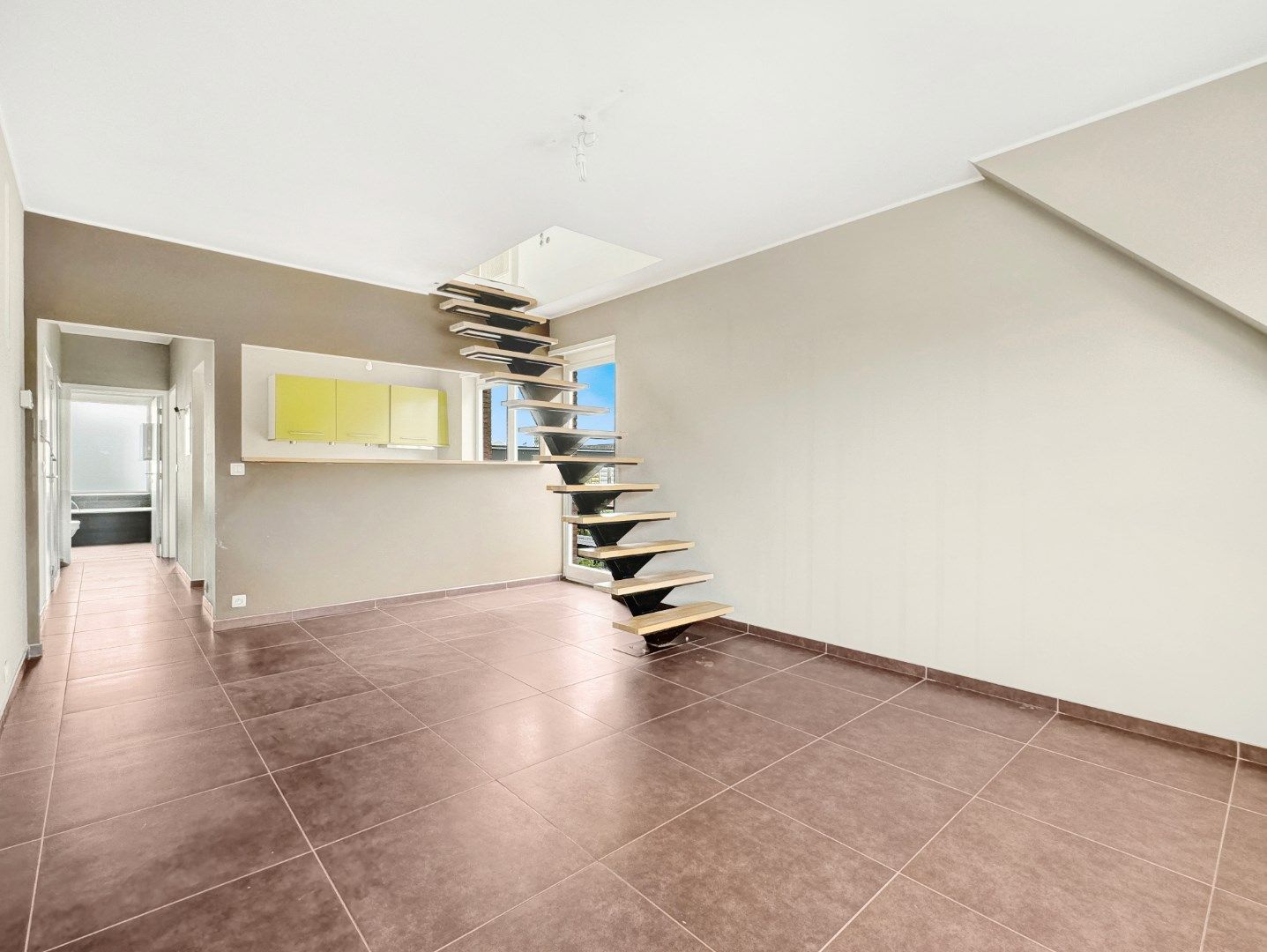 !!! OPTIE !!! Een interessant duplexappartement met 2 slaapkamers! foto 5