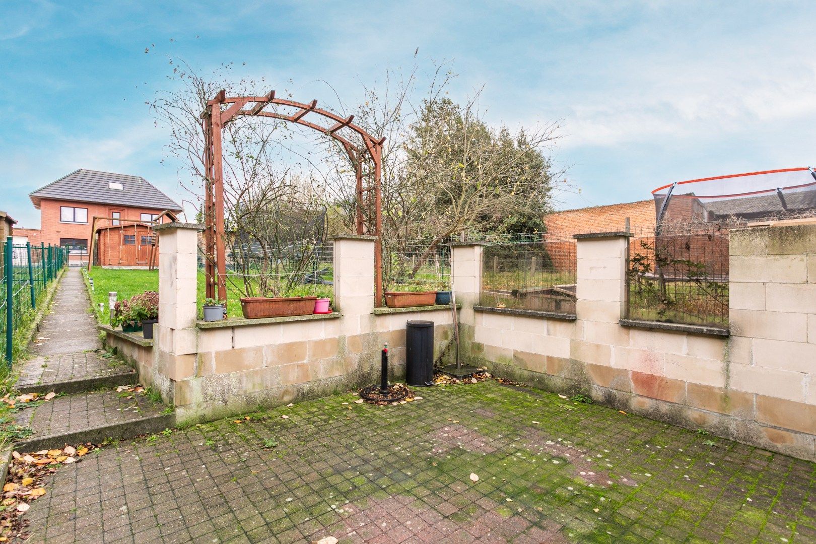 Instapklare woning met 3 slaapkamers, veranda en garagebox in Lembeek foto 9