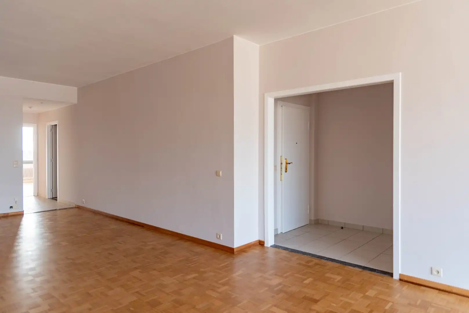 Riant appartement met 2 ruime slaapkamers foto 9
