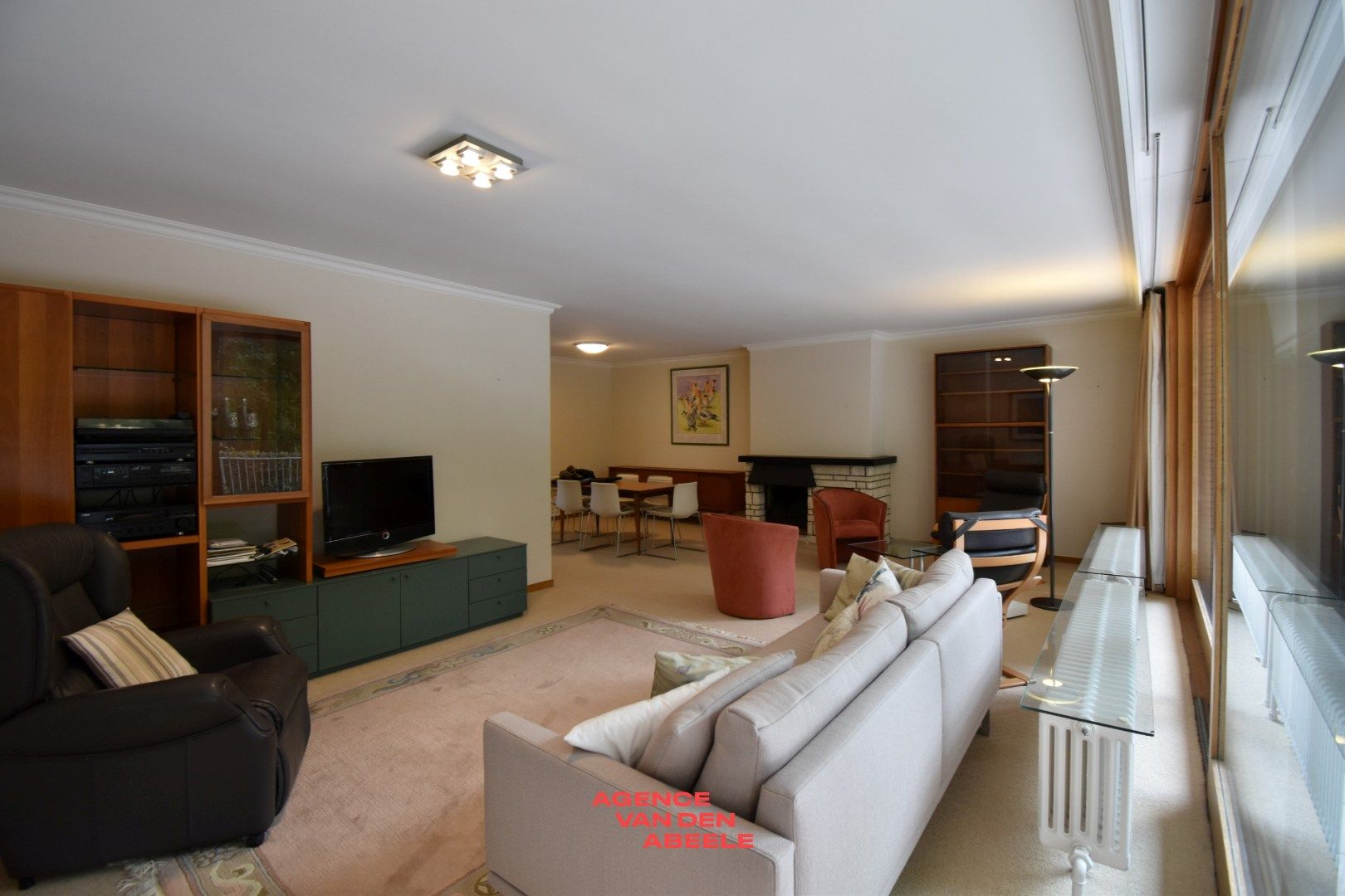Stijlvol gelijkvloers appartement met royaal terras en boszicht foto 7