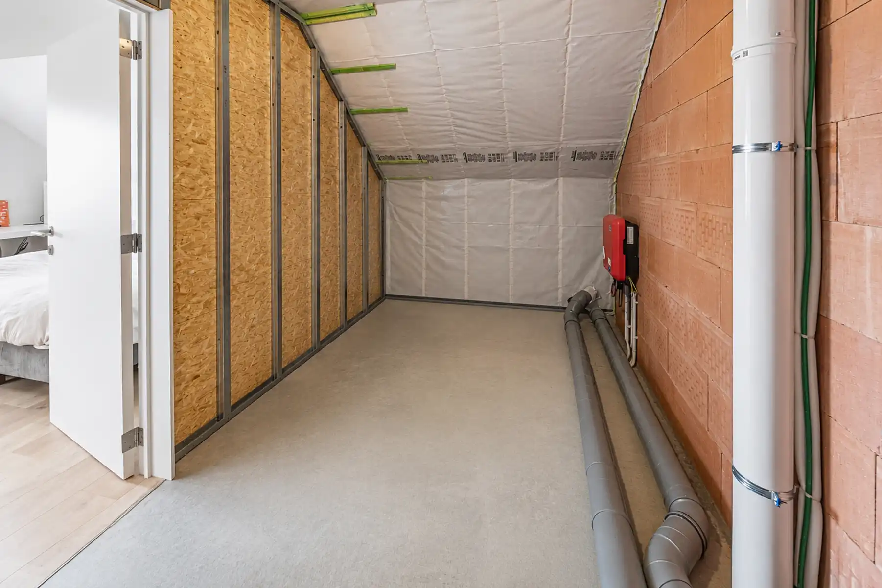 Recente woonst met handelsruimte op centrale locatie foto 21