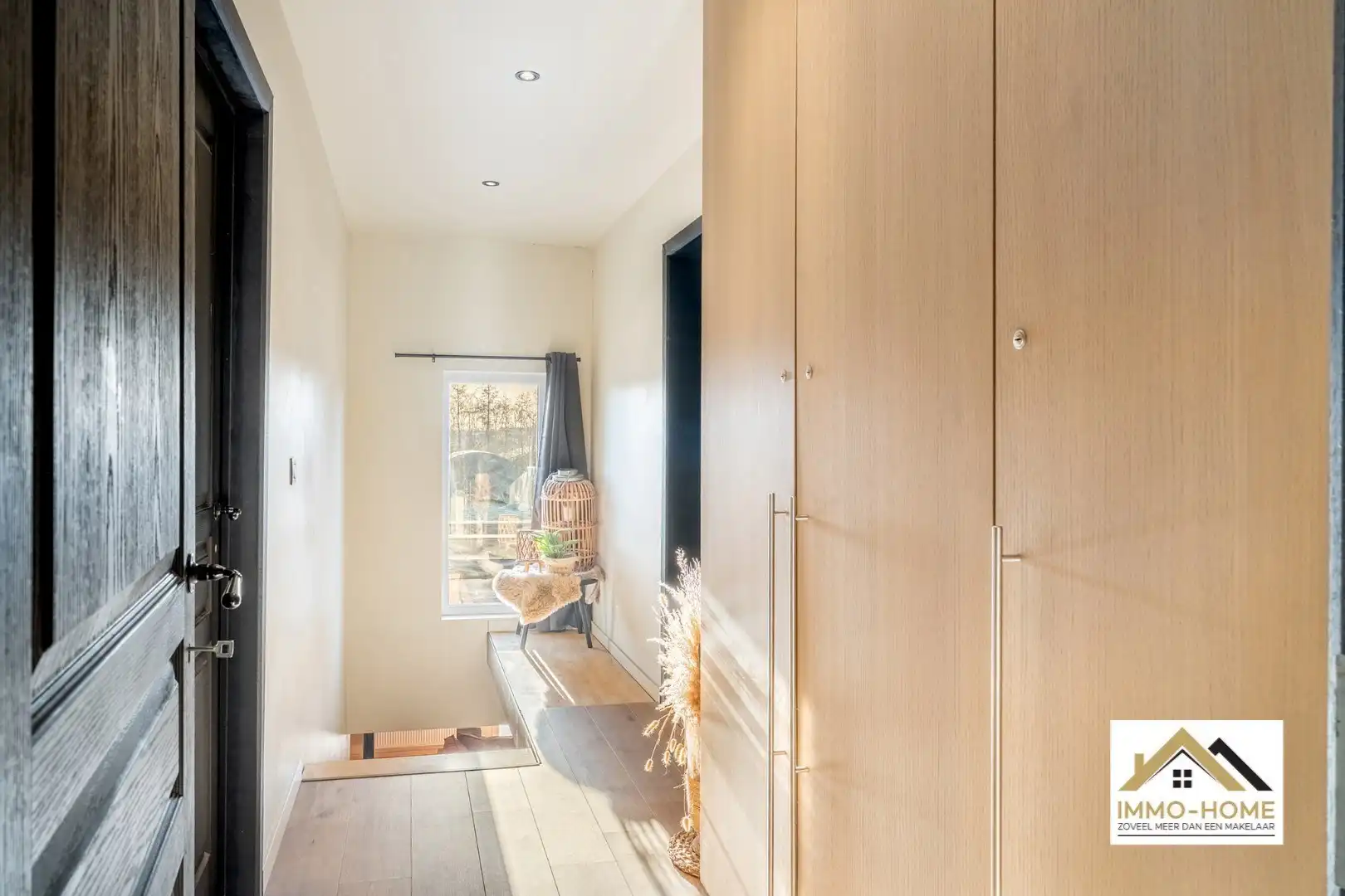 Ruime vrijstaande woning met ruime winkelruimte voor tal van mogelijkheden!  foto 24