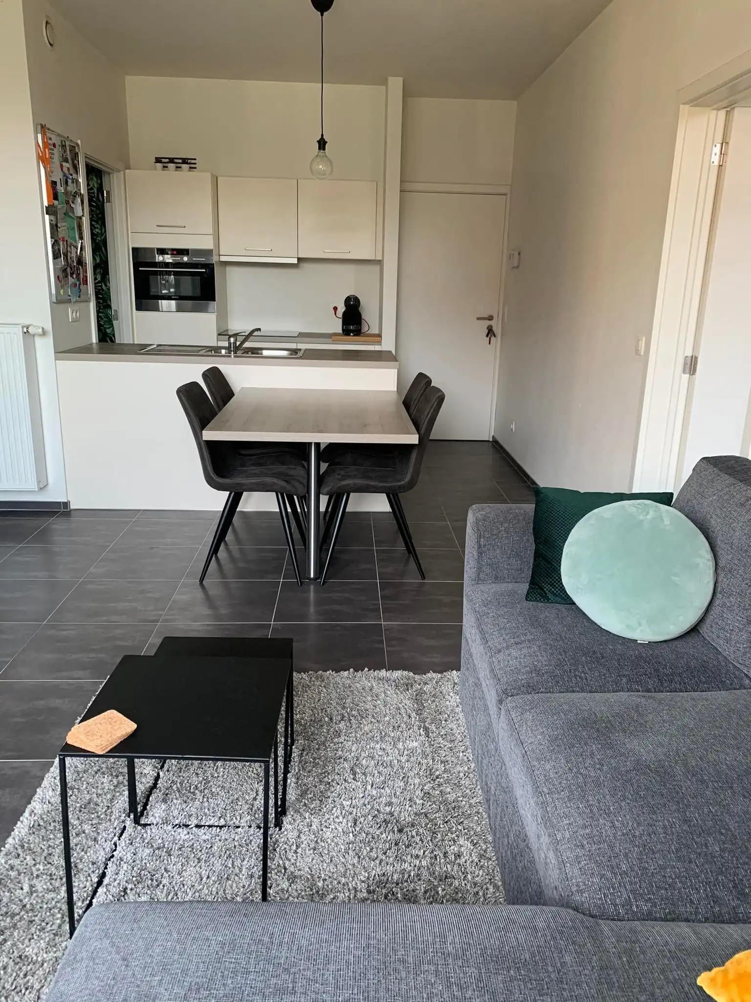 Prachtig 1 slaapkamer appartement nabij het station en centrum foto 2