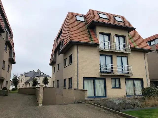Garagebox te koop op toplocatie in Middelkerke foto 5