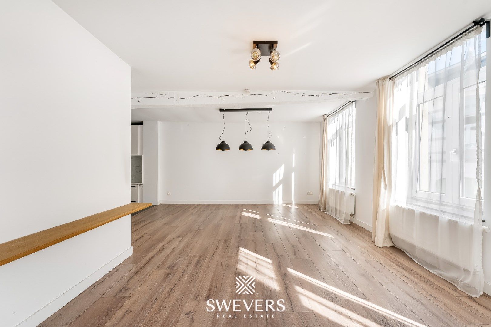Ruim duplex appartement met knusse stadstuin in hartje Borgloon foto 8