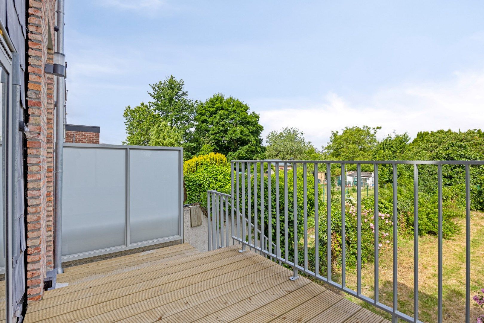 Totaal gerenoveerde en zeer goed gelegen woning op wandelafstand station met 3 ruime slaapkamers en bureauruimte - EPC A (81) kWh/m²  foto 31