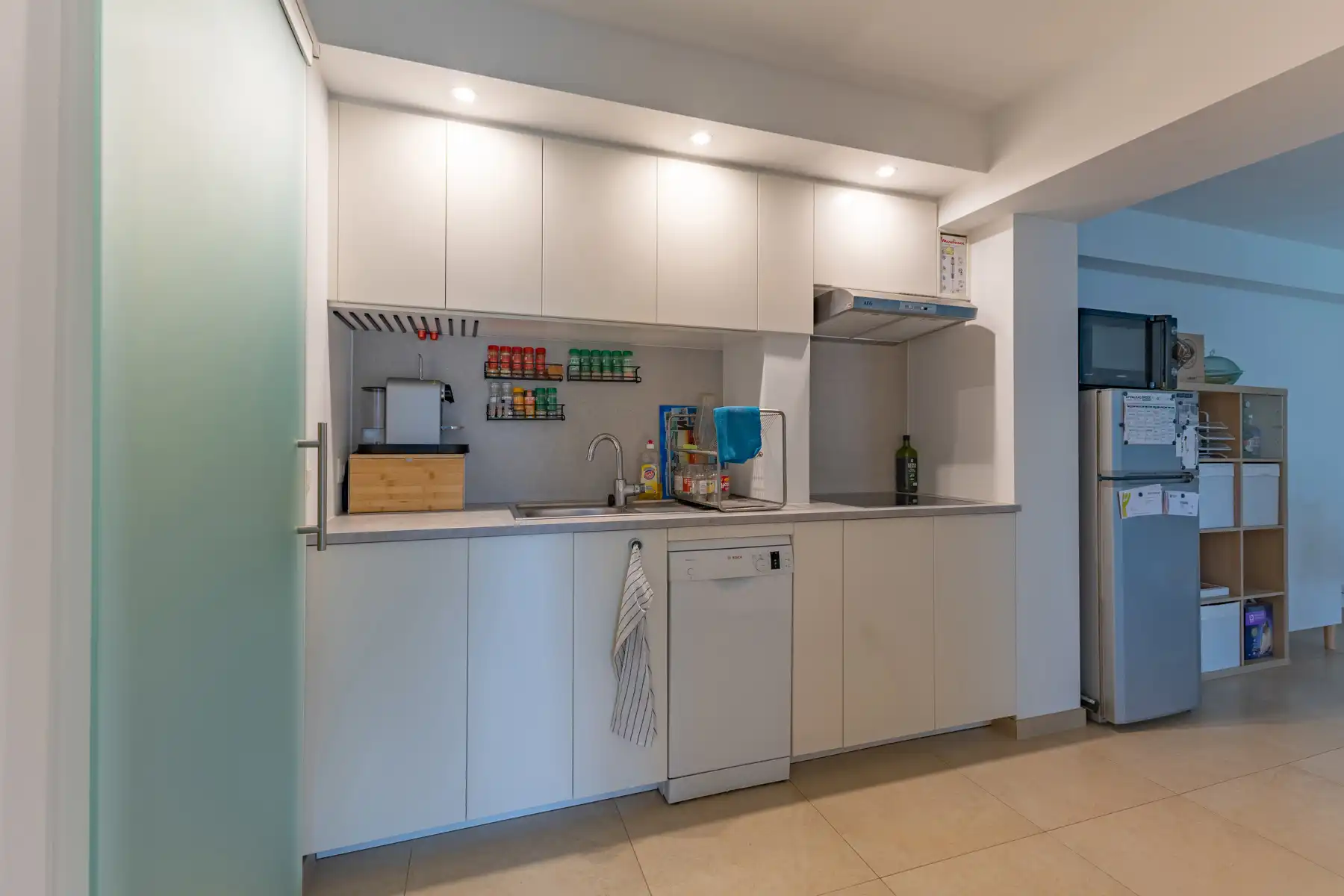 Opbrengsteigendom met 4 wooneenheden en 2 garages foto 20