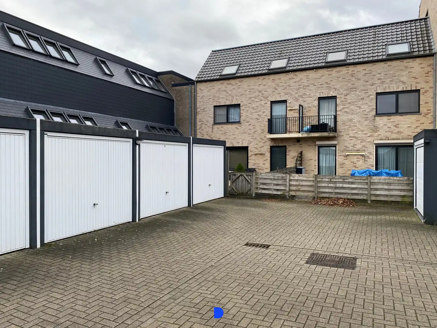 Comfortabel appartement met 2 slaapkamers en garage. foto 12