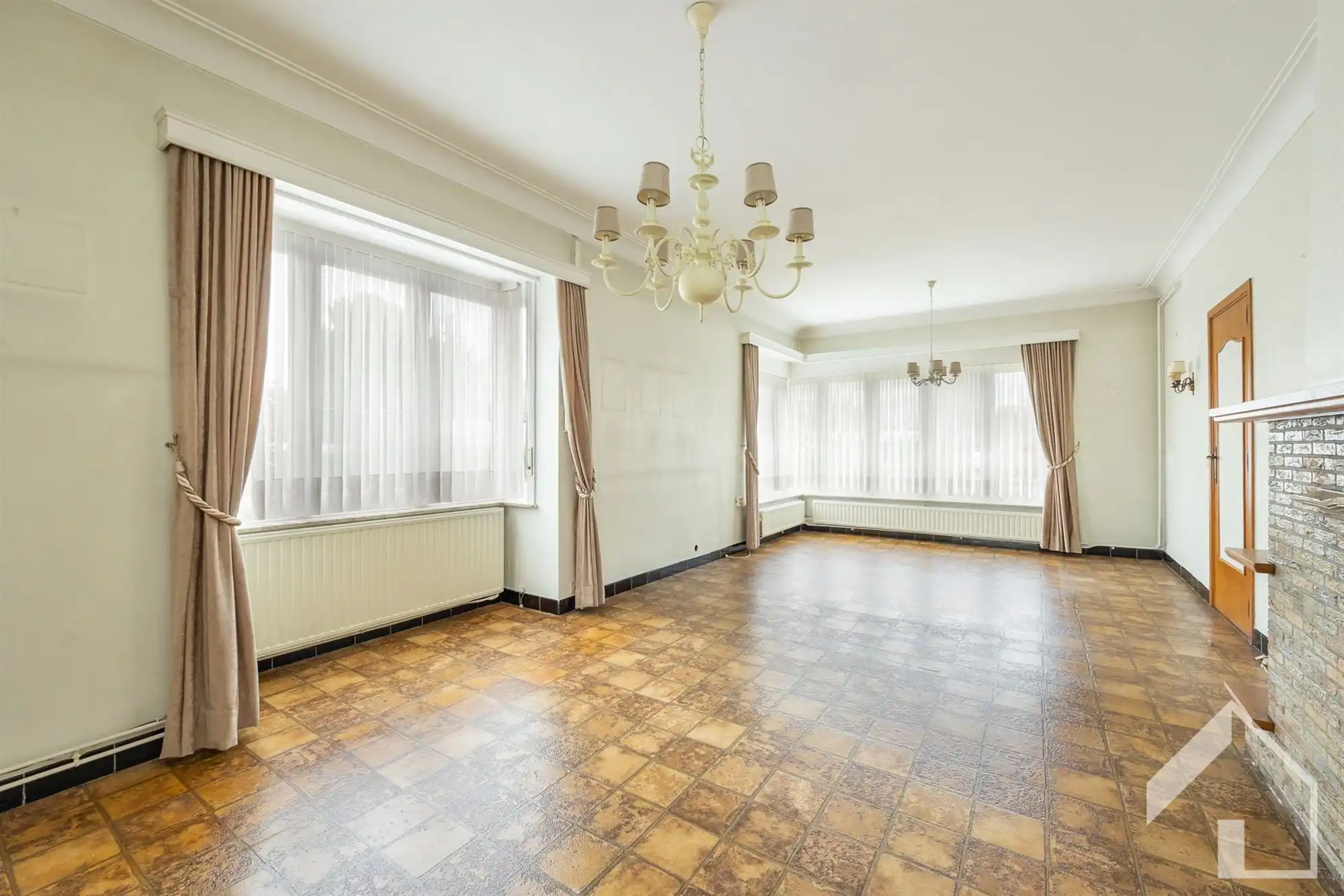 Open bebouwing met 4 slaapkamers! foto 4