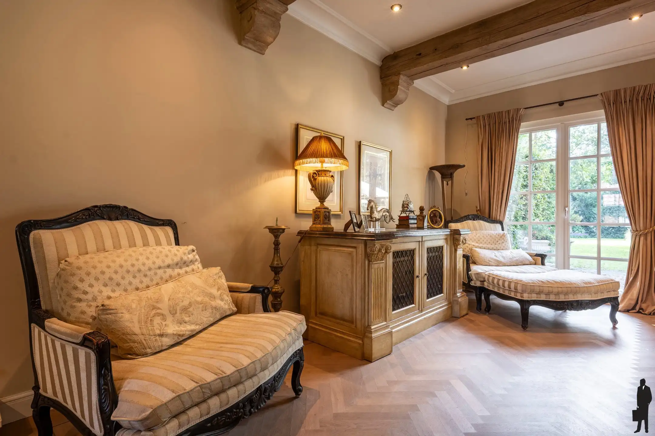 Tijdloze villa met 5 slks, 2 bdks en buitenzwembad foto 11