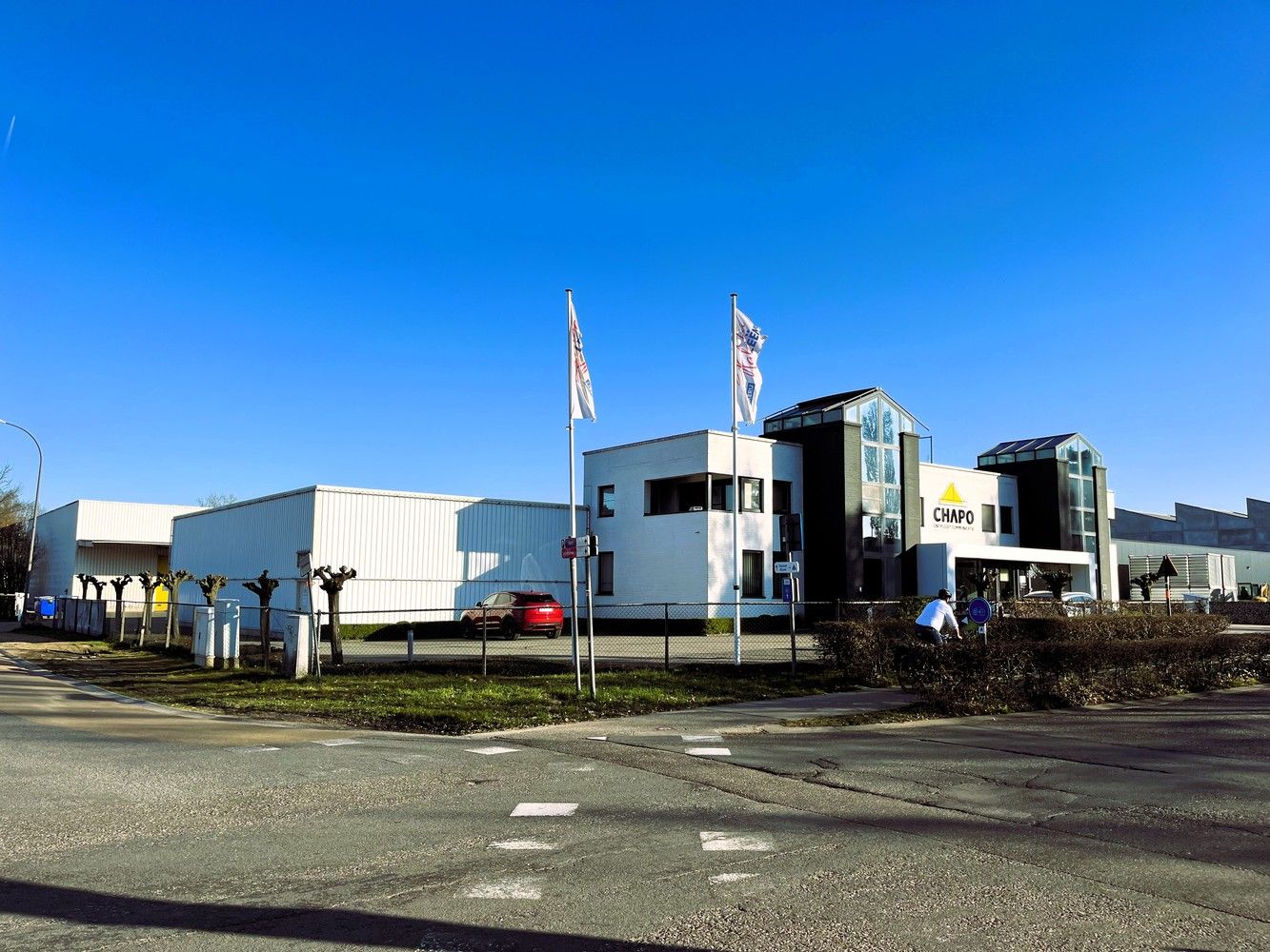 Bedrijfsgebouw met woonst op 60a01ca foto {{pictureIndex}}