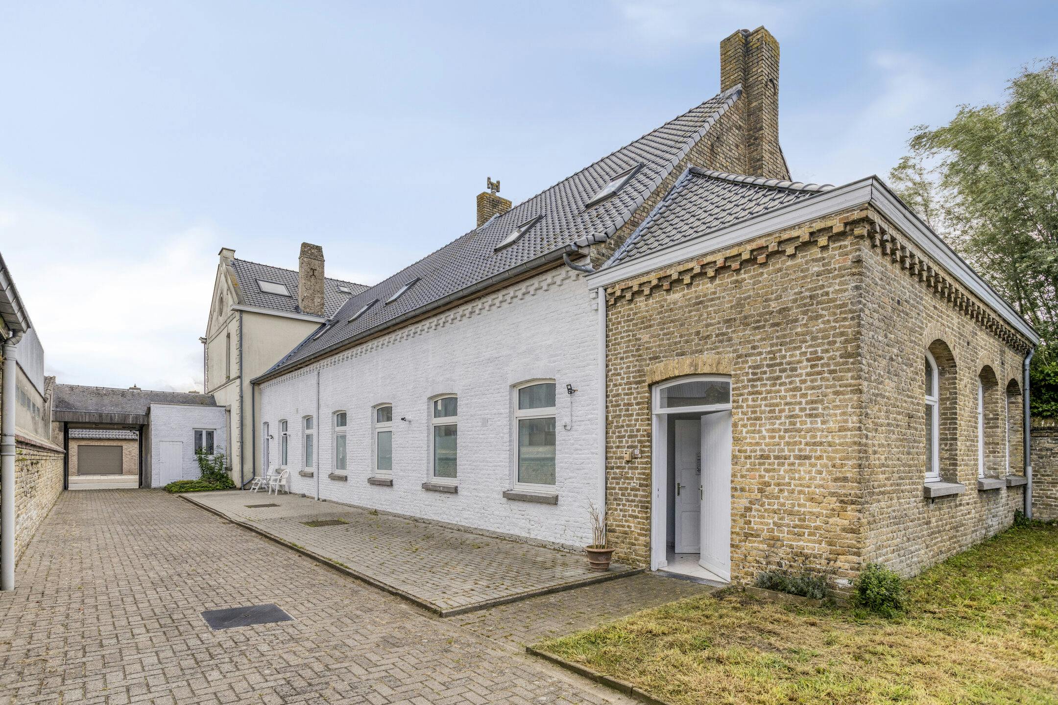 Opbrengsteigendom: - woning - 3 appartementen - studio - tuin foto 6