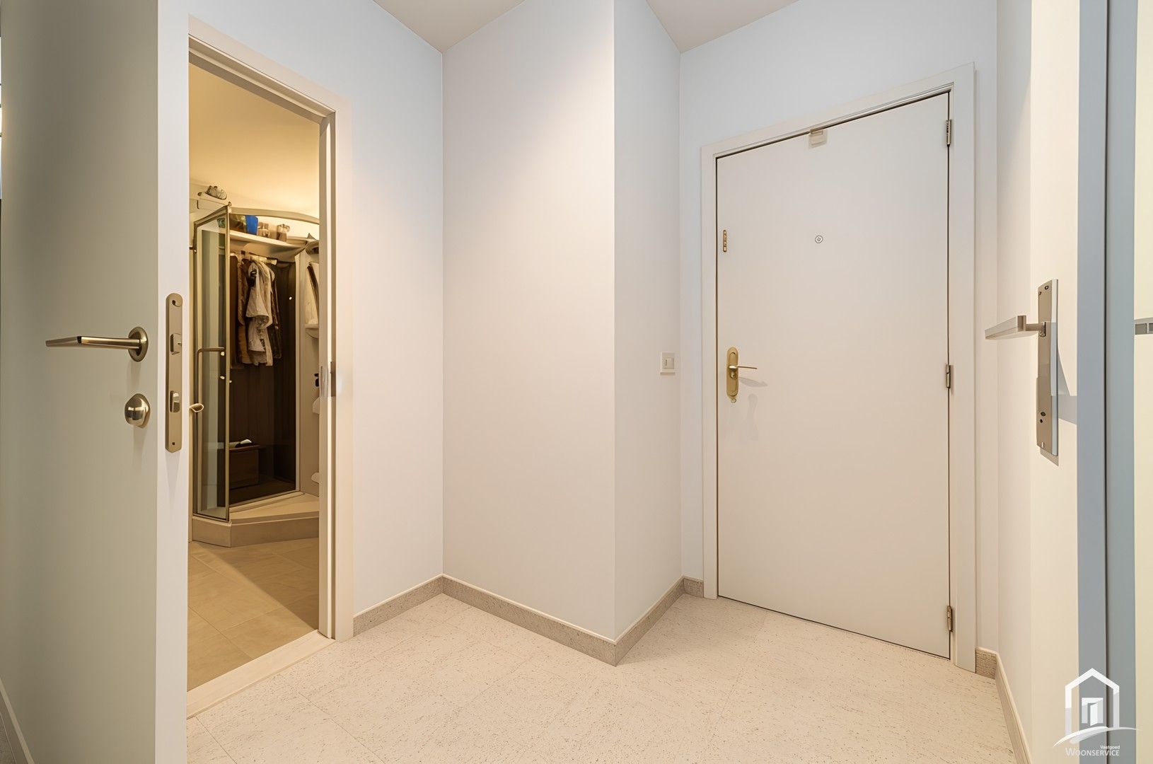 Instapklaar stadsappartement te Aalst foto 10