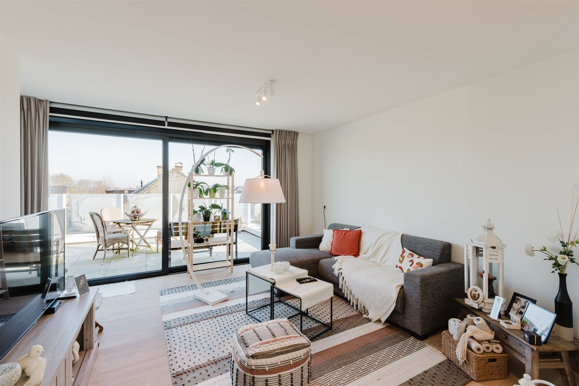 Assistentie-appartement in Residentie Ten Ede te Wetteren met ondergrondse autostaanplaats foto {{pictureIndex}}