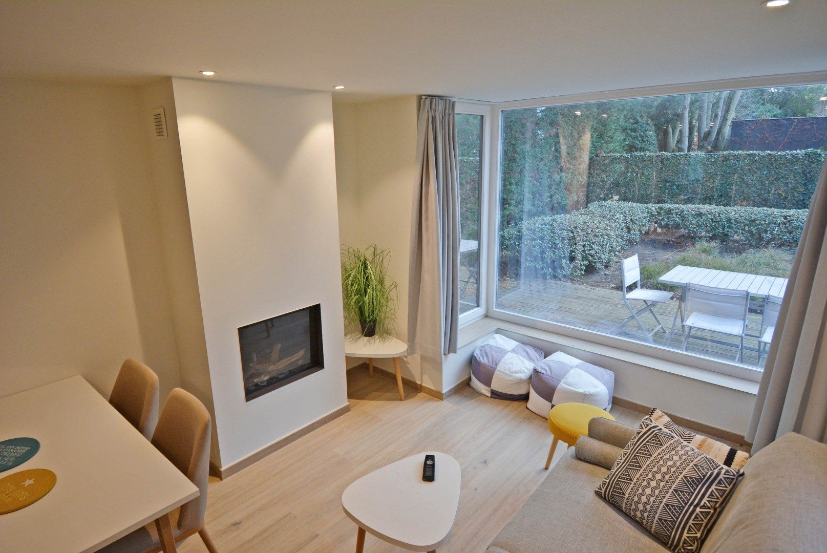 Charmante woning met tuin, terras en 2 slaapkamers. foto 2