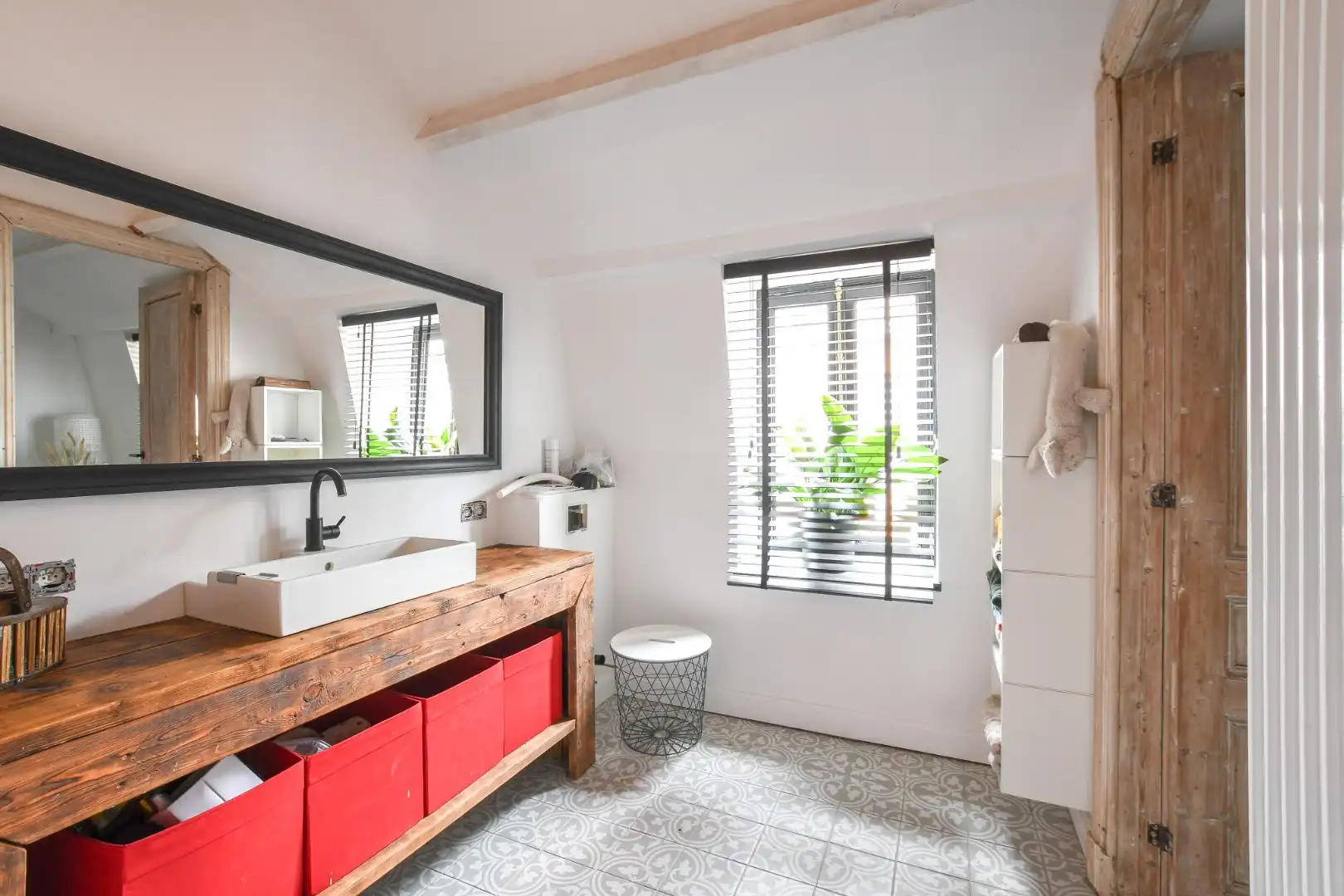 Ruim gerenoveerd herenhuis in hartje Blankenberge - vlakbij strand en zee!  foto 17