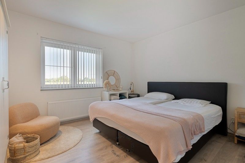 Moderne halfopen woning met 4 slaapkamers en zonnepanelen in Nieuwkerken-Waas foto 12