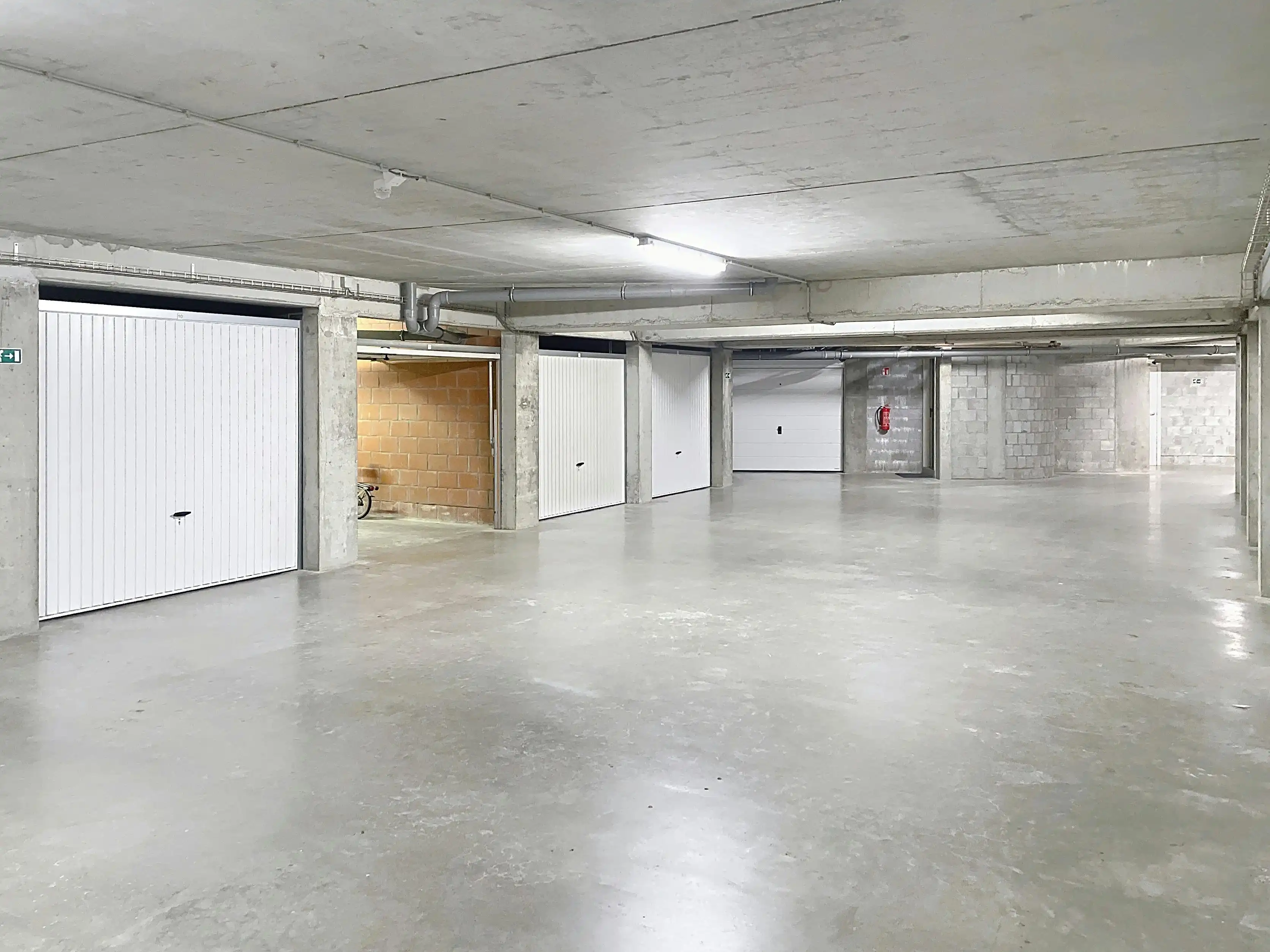 Garagebox (16 m²) te koop vlakbij Ster Der Zee in Koksijde. foto 5