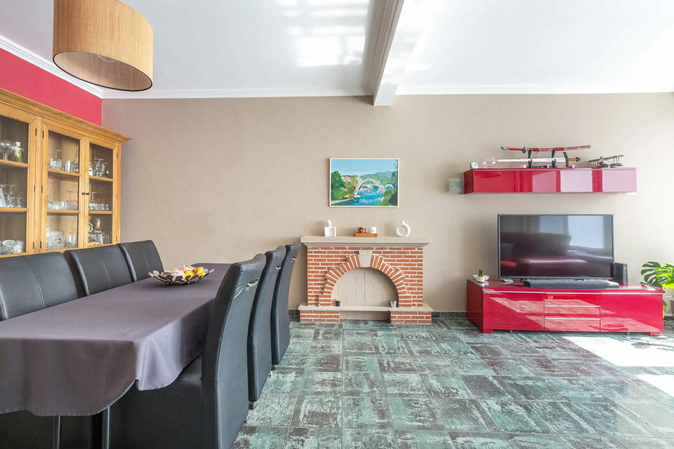 Mooie volumes en grote tuin, een zeldzaamheid in de stad foto 7