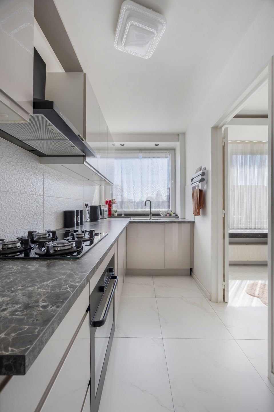 volledig gerenoveerd appartement met 2 slaapkamers en terras foto 9