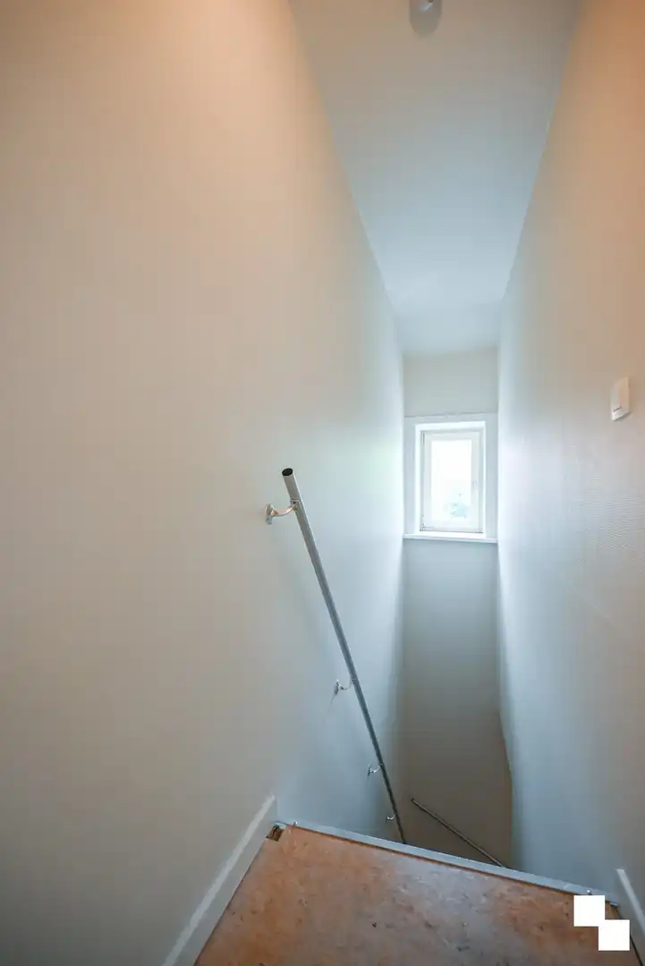 Instapklare woning met twee slaapkamers nabij centrum Izegem foto 15